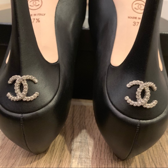 Black Chanel Pumps - Picture 2 of 7